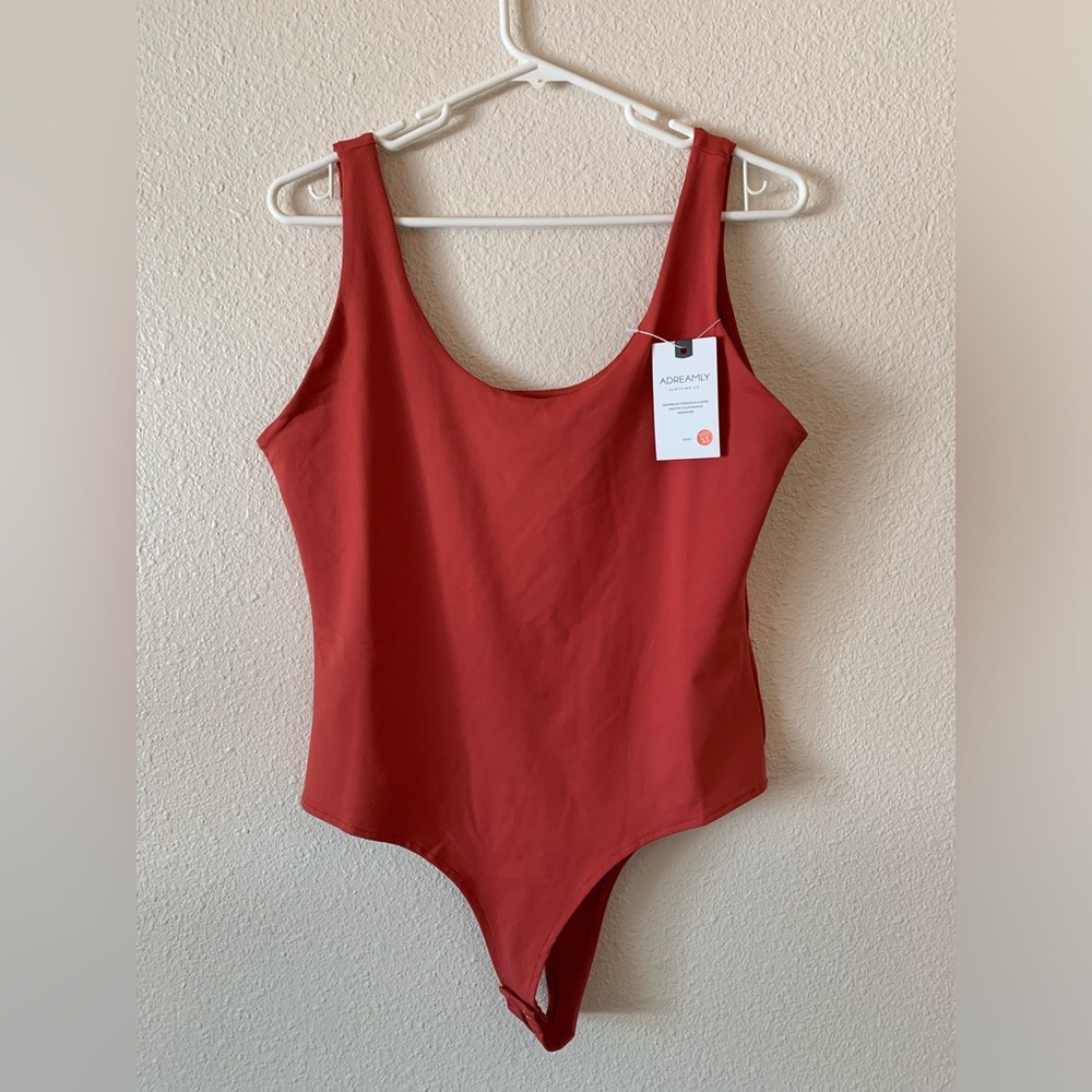 NWT Scoop Neck Sleeveless Backless summer Bodysuit - Picture 5 of 8